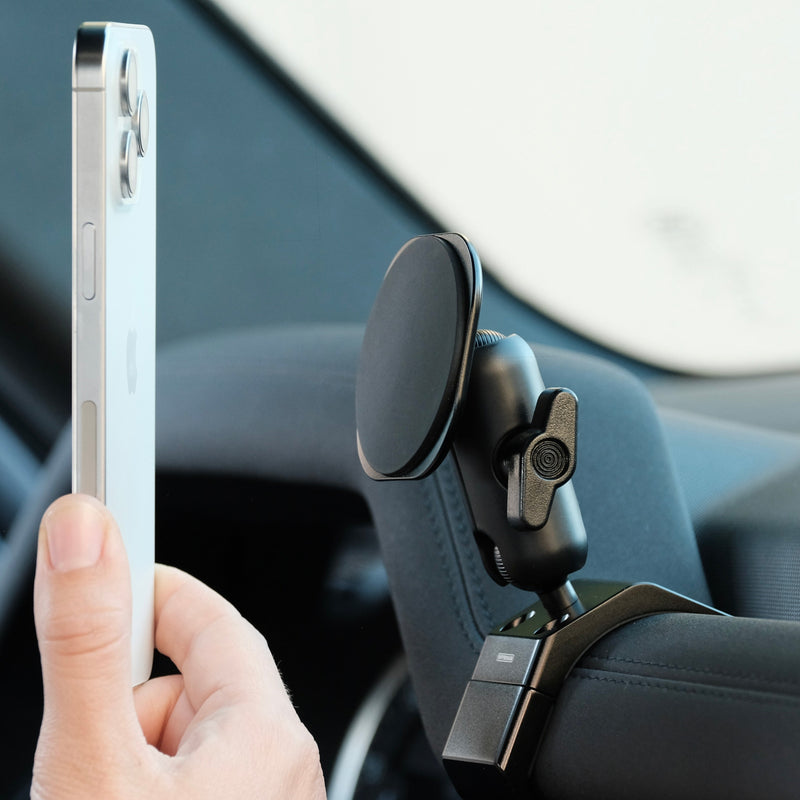 Offroam Magsafe Compatible Phone Mount - 2020+ Defender