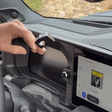 Offroam Magsafe Compatible Phone Mount - 2024+ Land Cruiser